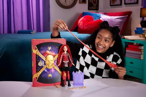 Disney Descendants: Red, Queen of Hearts Doll & Playset